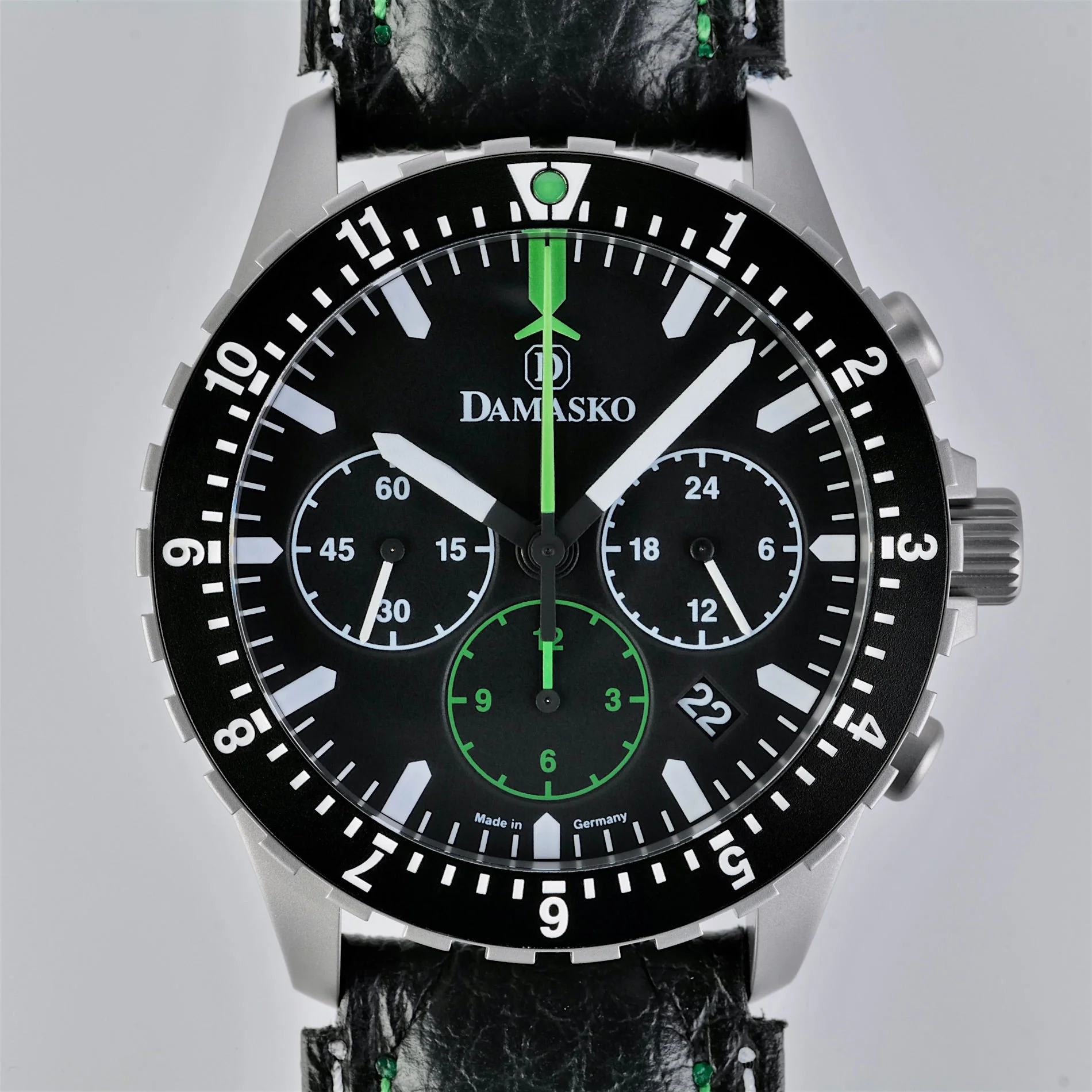 Damasko DC86 Green, Boxed 91 - Image 2