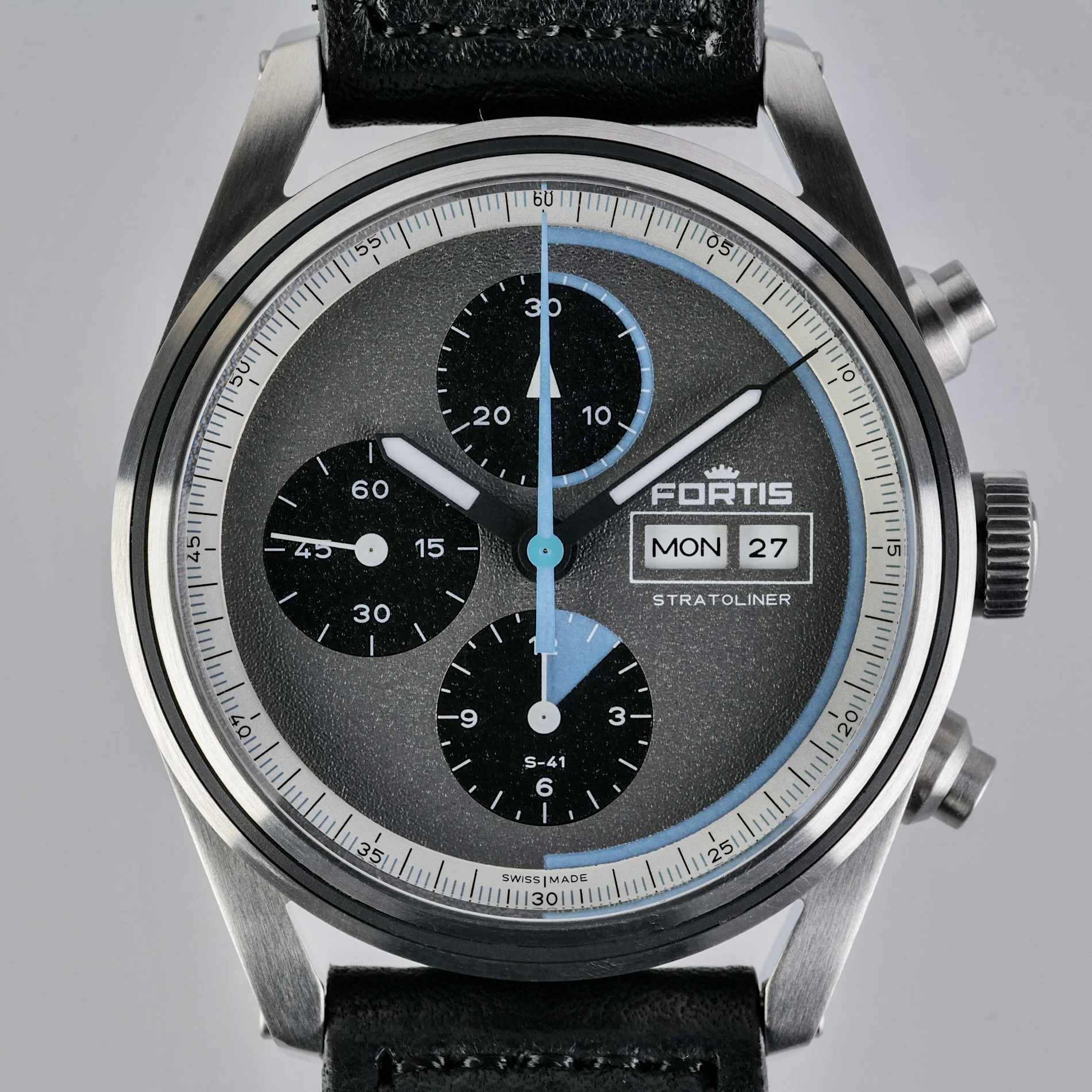 Pre-Owned Fortis Stratoliner S-41 Cosmic Gray on Aviator Strap - Image 2