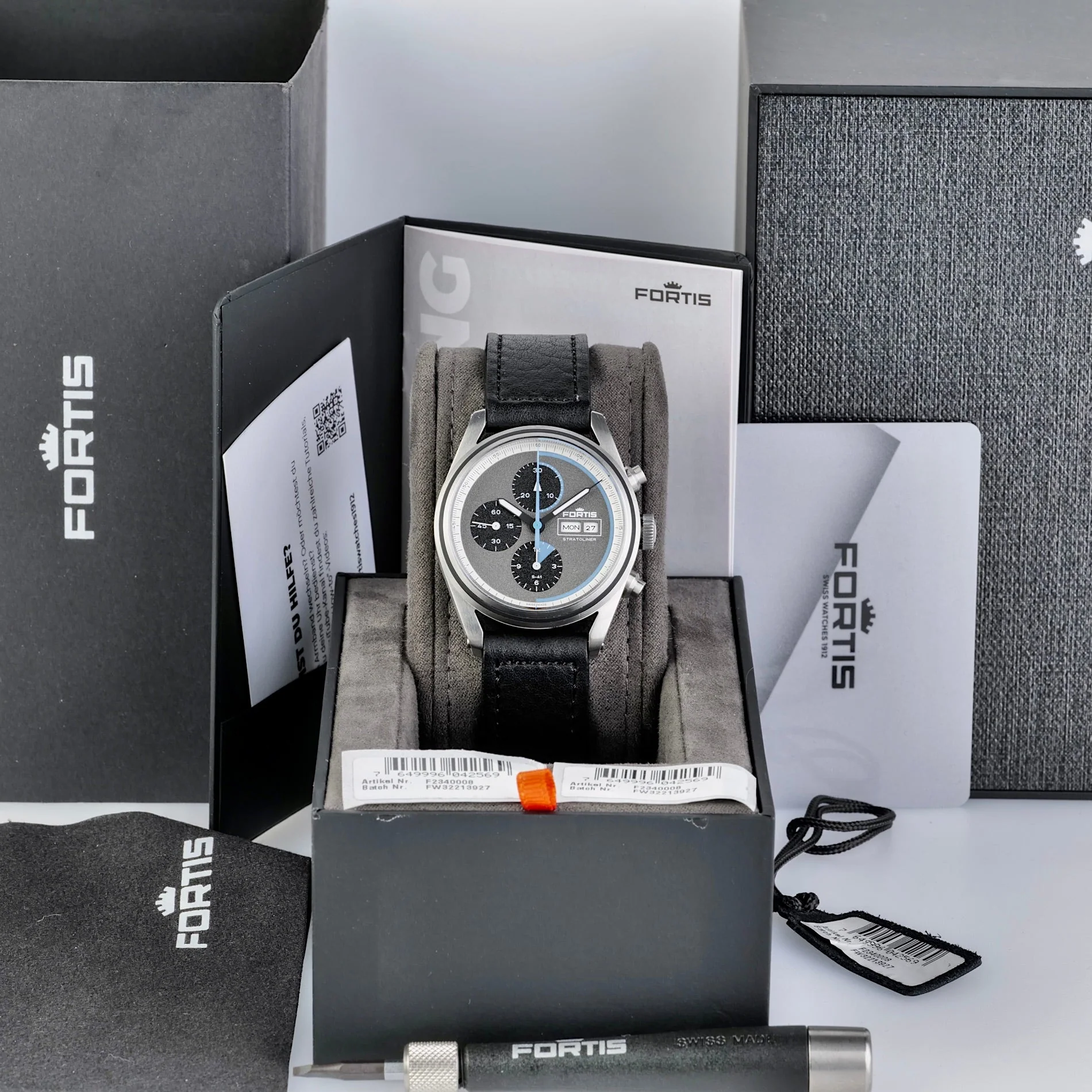 Pre-Owned Fortis Stratoliner S-41 Cosmic Gray on Aviator Strap - Image 4