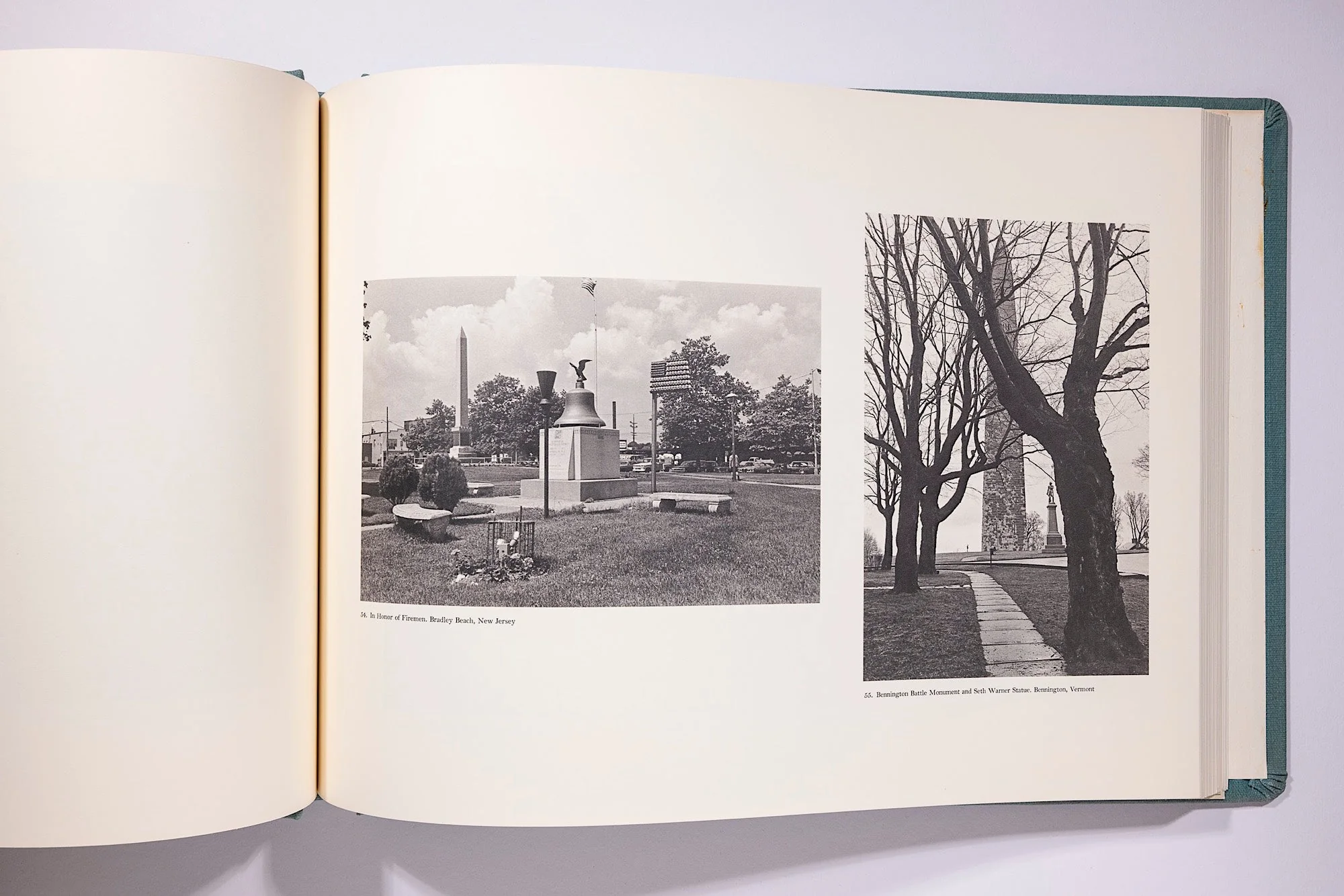 American Monument, Lee Friedlander 1976 - Image 5
