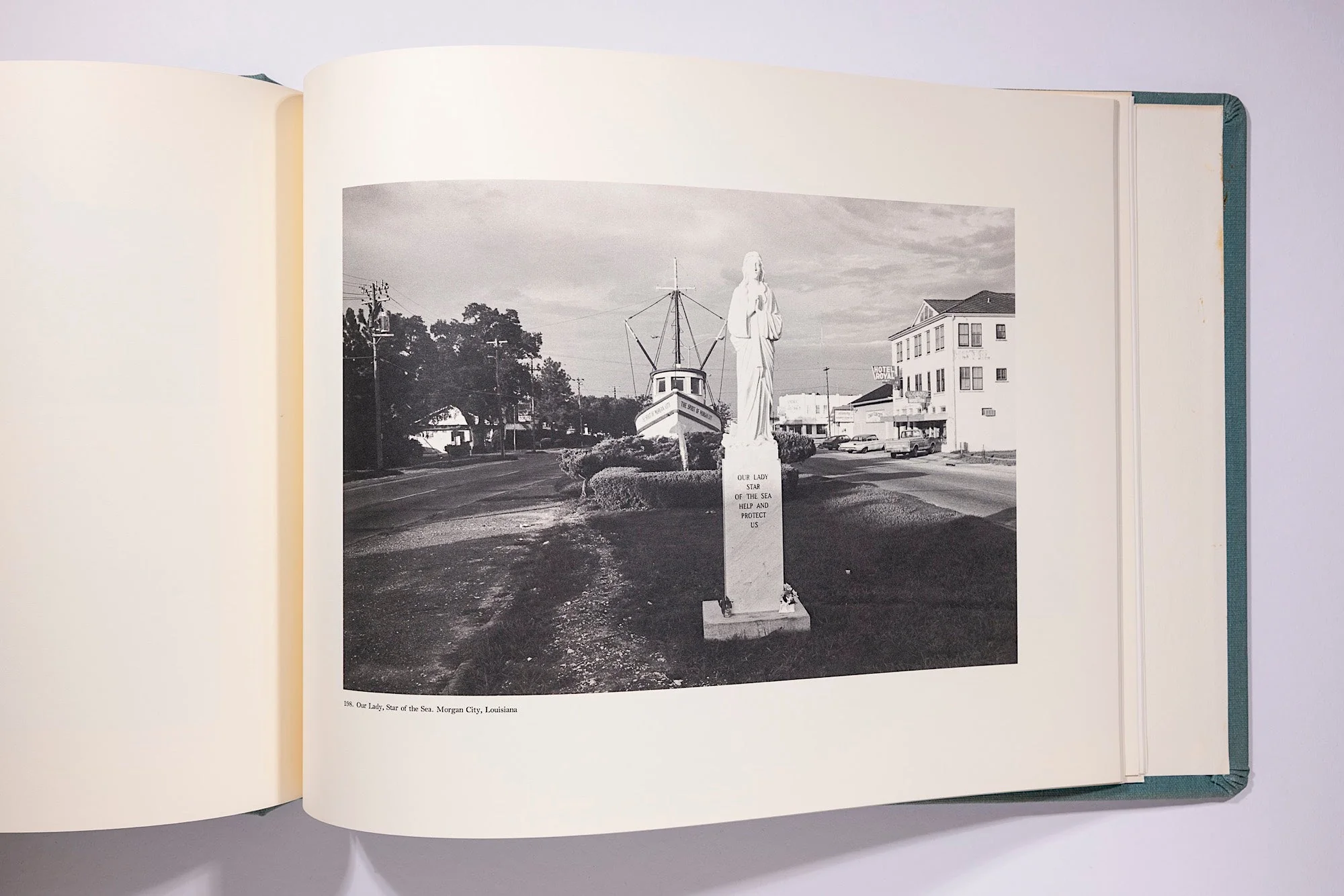 American Monument, Lee Friedlander 1976 - Image 9