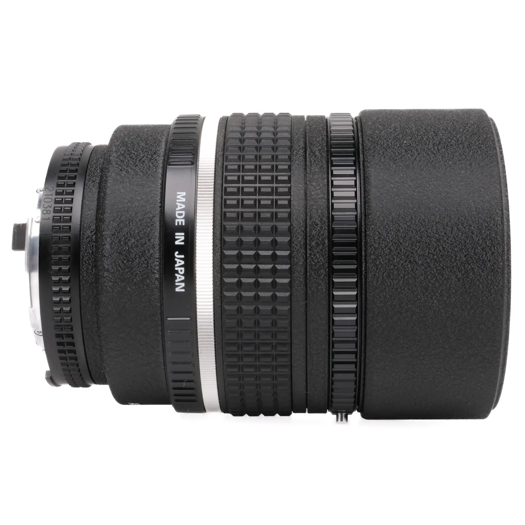 Nikon 105mm f2 DC 210381 - Image 5