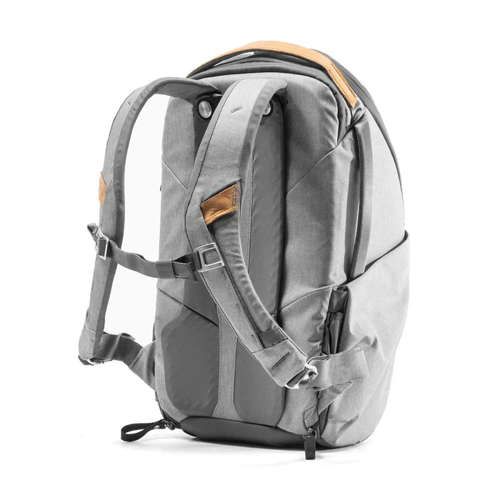 Peak Design Everyday Backpack 15L Zip - Ash - Image 2
