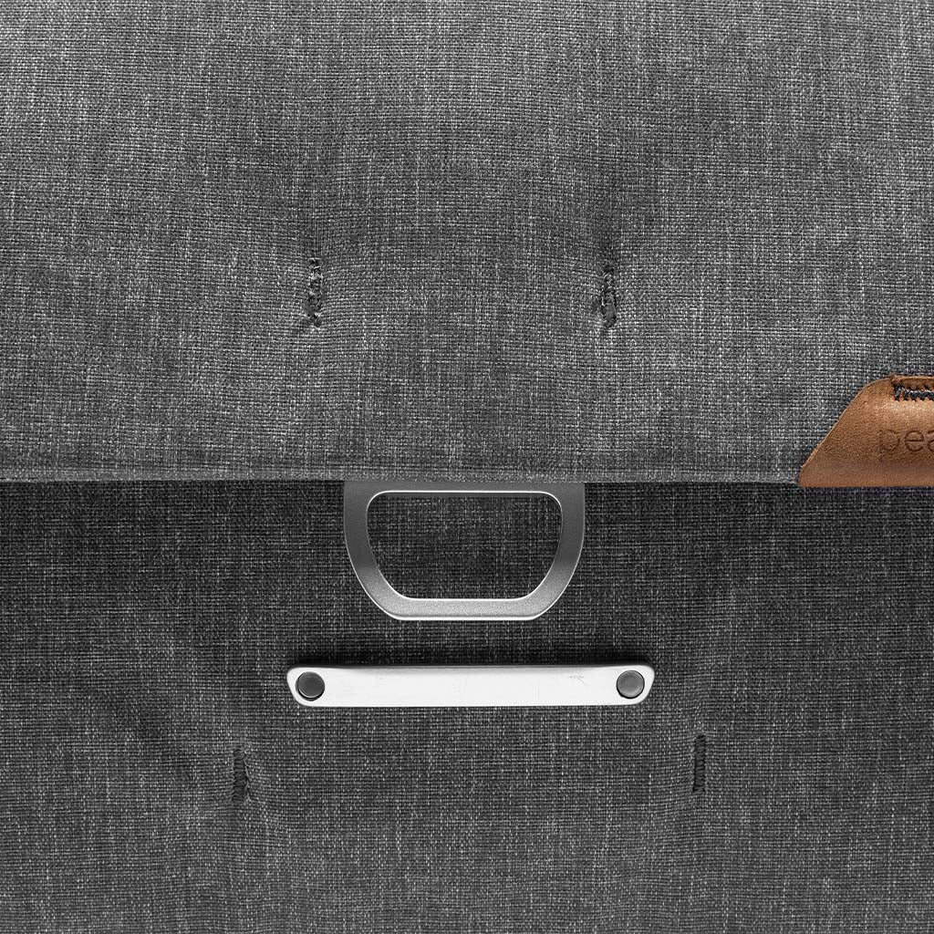 Peak Design Everyday Messenger 13L V2 - Ash - Image 5