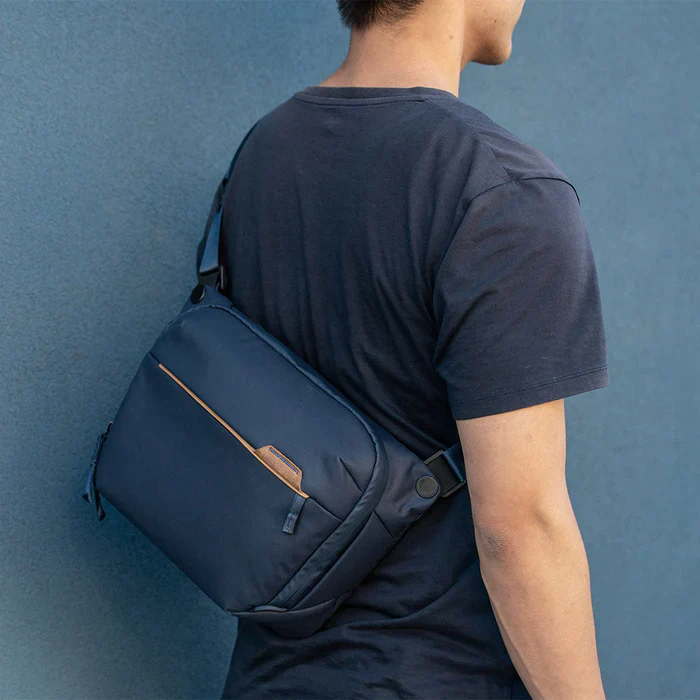 Peak Design Everyday Sling 6L v2 - Midnight - Image 4