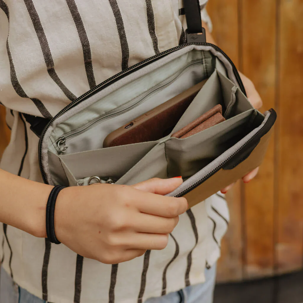 Peak Design Tech Pouch Small Coyote - Image 7